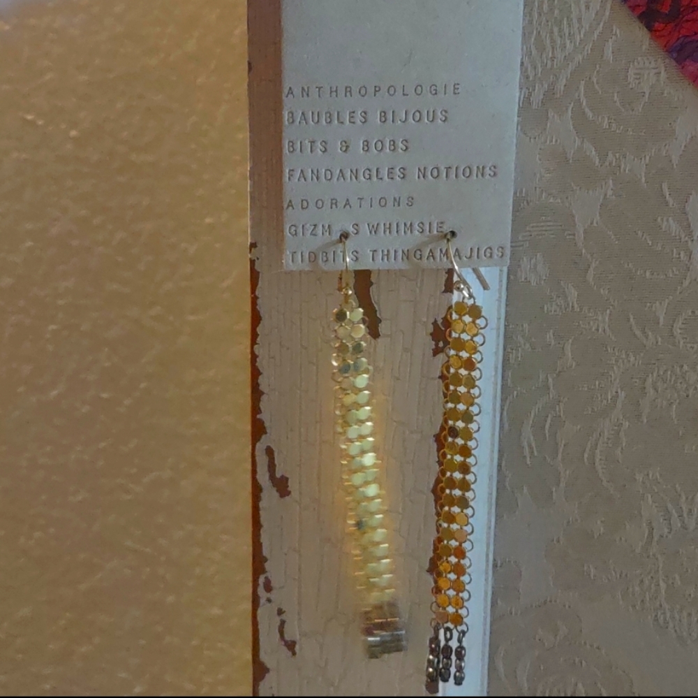 Anthropologie gold dangly earrings - Picture 4 of 4